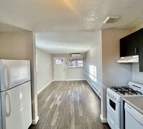 5th image of 2424 N High St #2424