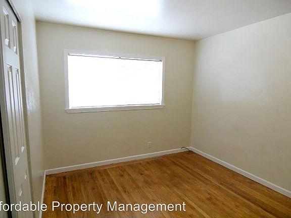 5th image of 1653 Mono Ave