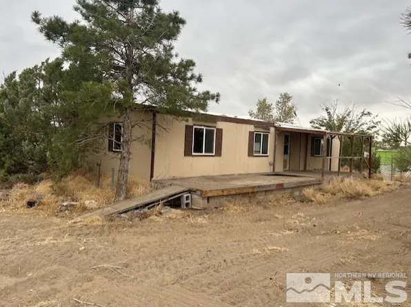 3913 Ardmore St, Silver Springs, NV 89429