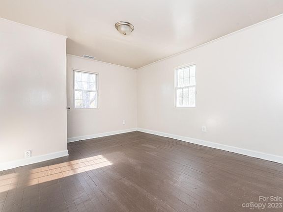 5th image of 1422 Caldwell St