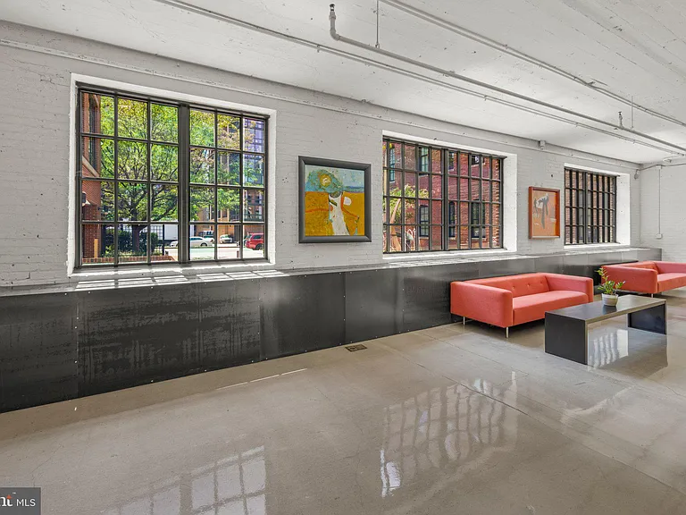 437 New York Ave NW #220 — Photo 32