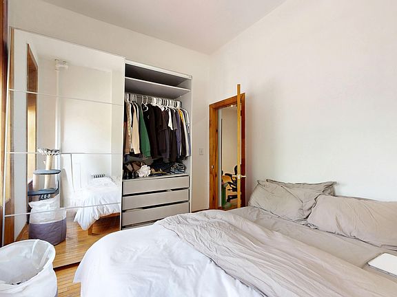 5th image of 1021 Manhattan Ave APT 2F