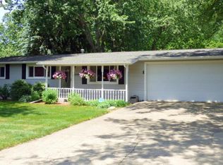 28860 Sarabyn St, Dowagiac, MI 49047