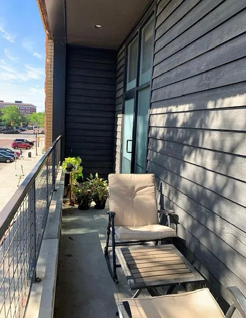 2 bed, 1200 sqft, $1,350 — Photo 2