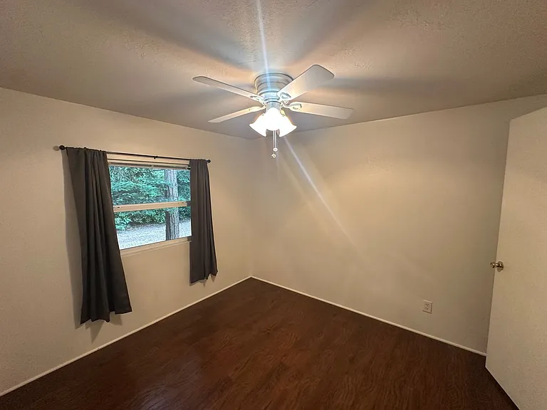 3959 Cartwright St — Photo 9