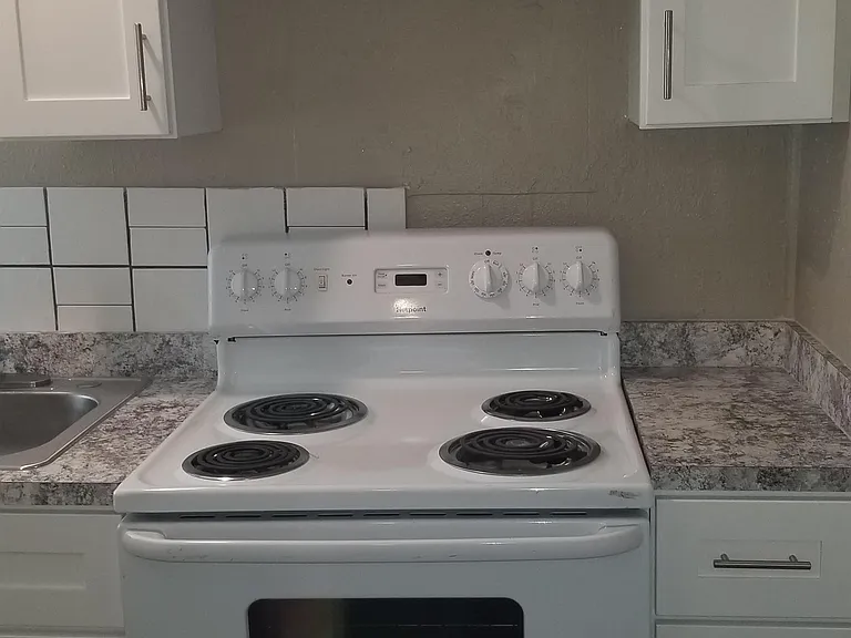 317 E Tarpon Ave — Photo 26
