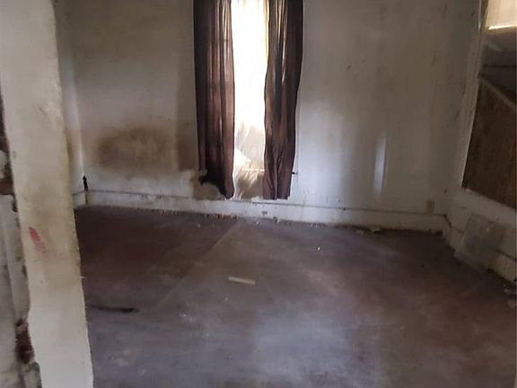 5th image of 3600 Rockingham St
