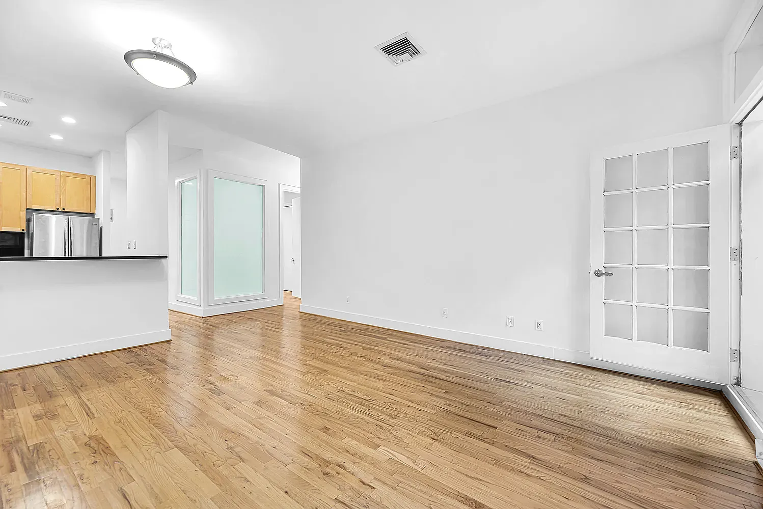 122 East 27th Street — Photo 1