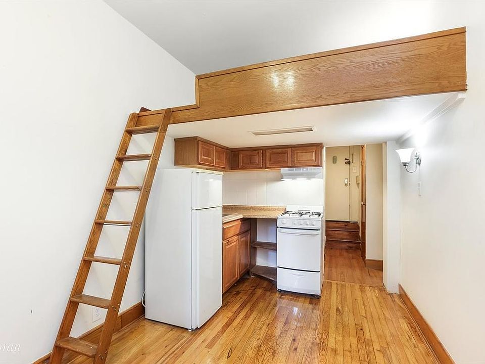 2nd image of 302 W 76th St APT 3D