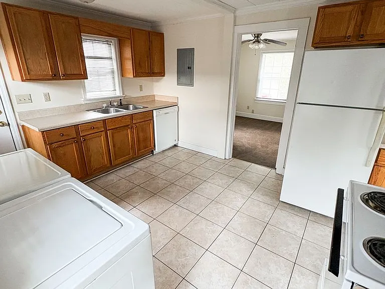 122 Smith St — Photo 8