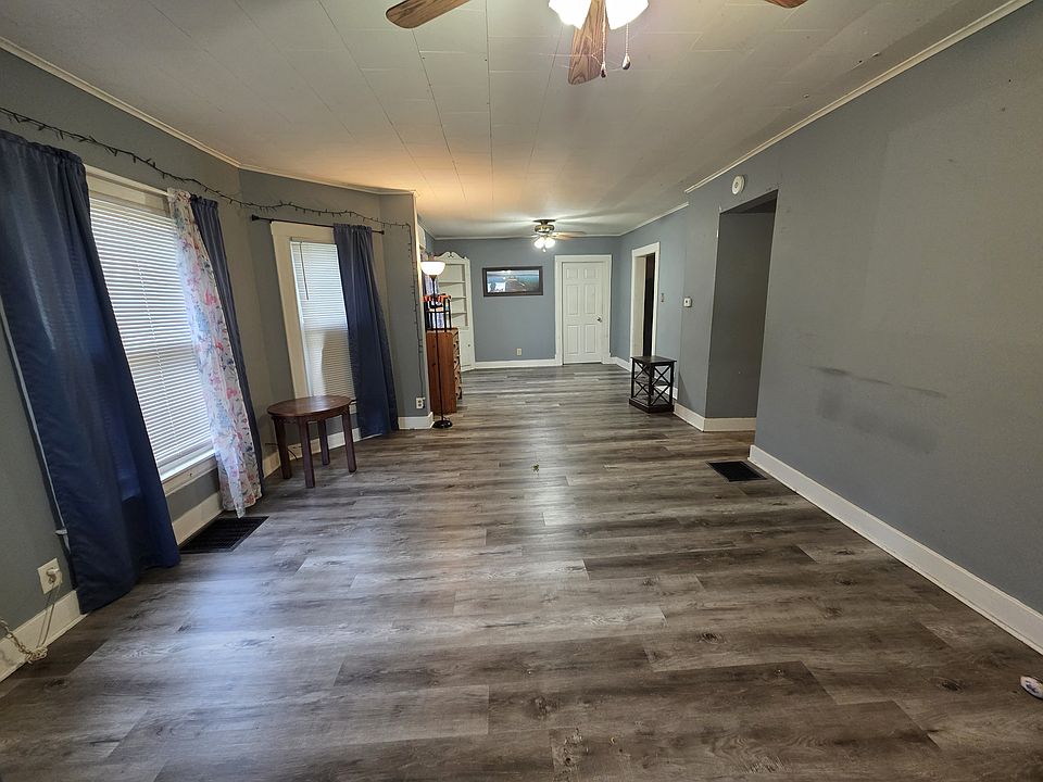 1st image of 600 N Carico St