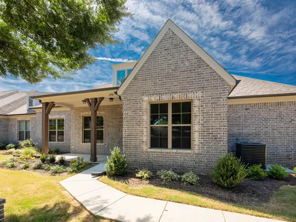 8790 Bedfordshire Dr #25, Memphis, TN 38133