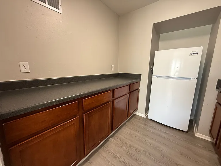 3885 N Humboldt Blvd — Photo 8