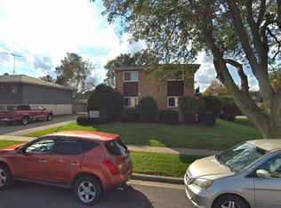 312 Lilac Ln, Elgin, IL 60123