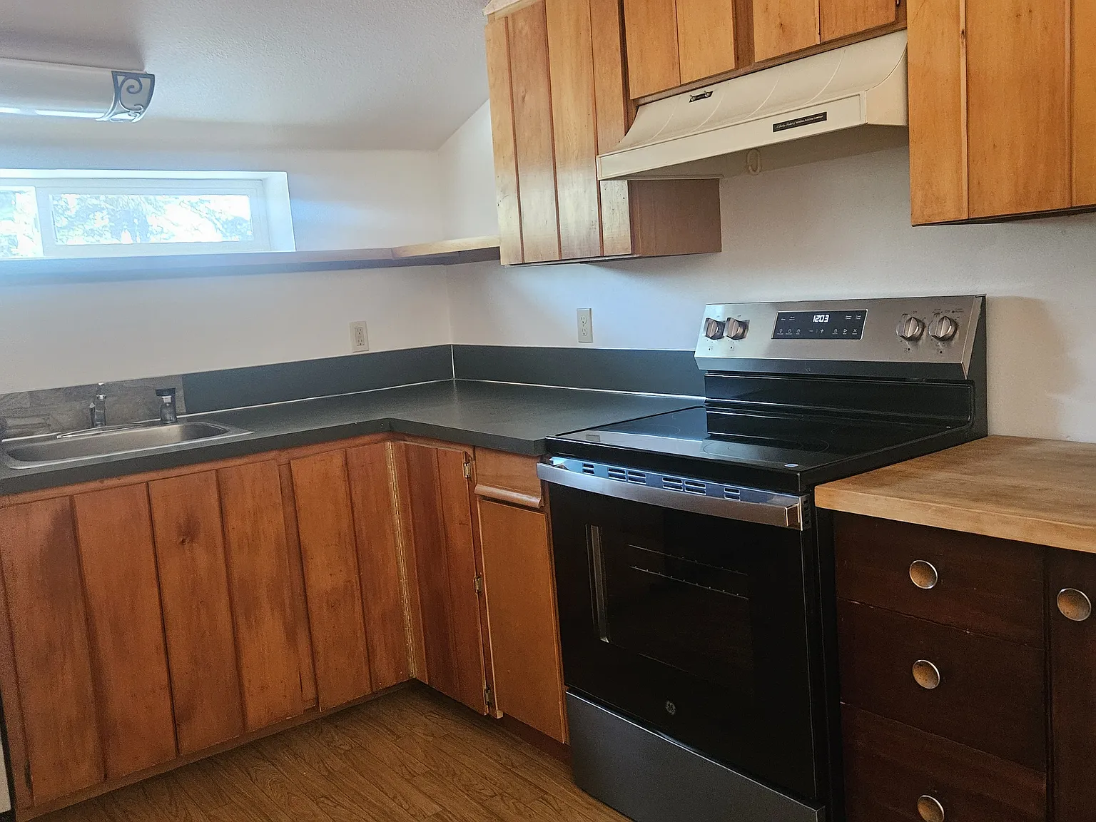 715 Bakken Rd — Photo 3