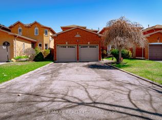 92 Hartrick Pl, Whitby, ON L1R 2C3