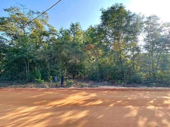 3 W Cypress Ave, Defuniak Springs, FL 32433