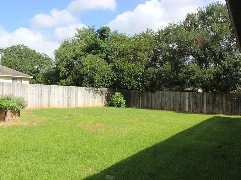 3 Honeysuckle Ln — Photo 11