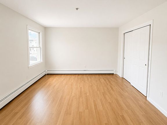 5th image of 234 Cliff St #1