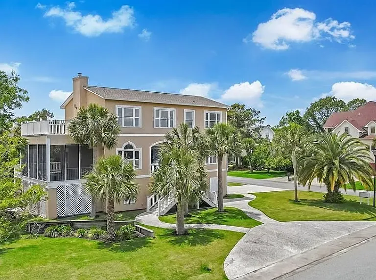 5021 Riverside Dr — Photo 4