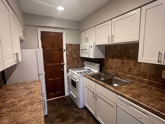 3rd image of 60 E Norwich Ave APT 106