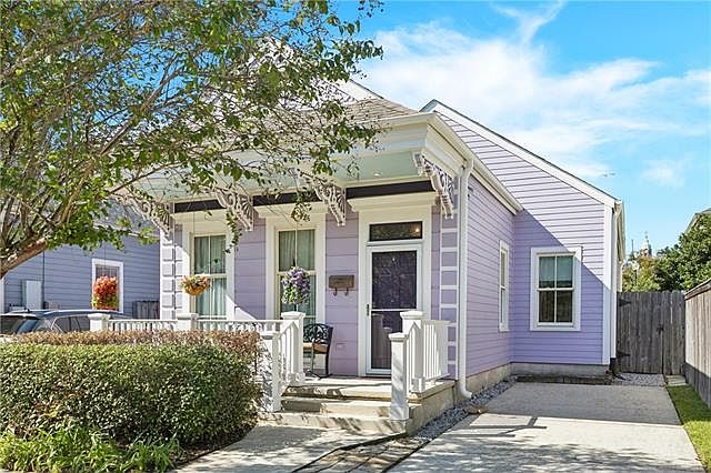 1st image of 2053 Chippewa St