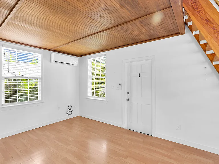 312 Catherine St #1 — Photo 13