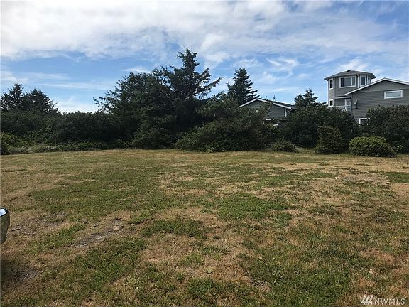 2nd image of 311 /321 Ocean Shores Blvd SW