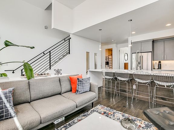 5th image of 3034 N Wilson Ct #1