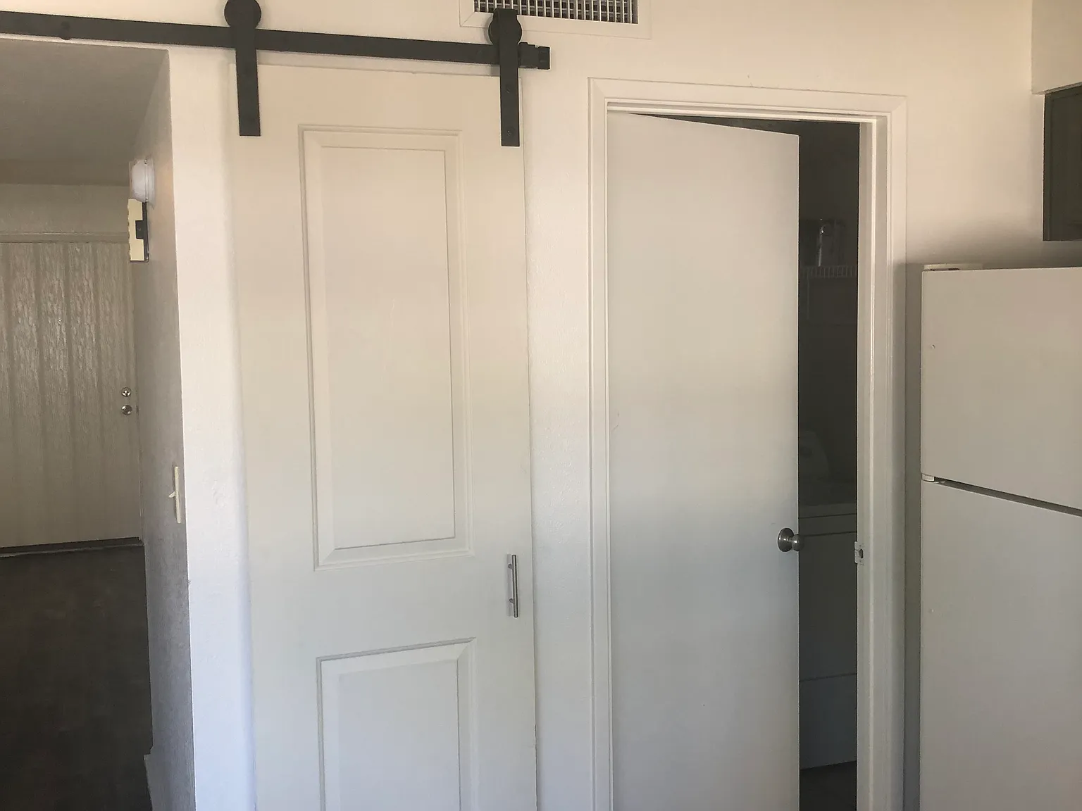 2 bed, 1.5 bath, 1200 sqft, $1,700 — Photo 4