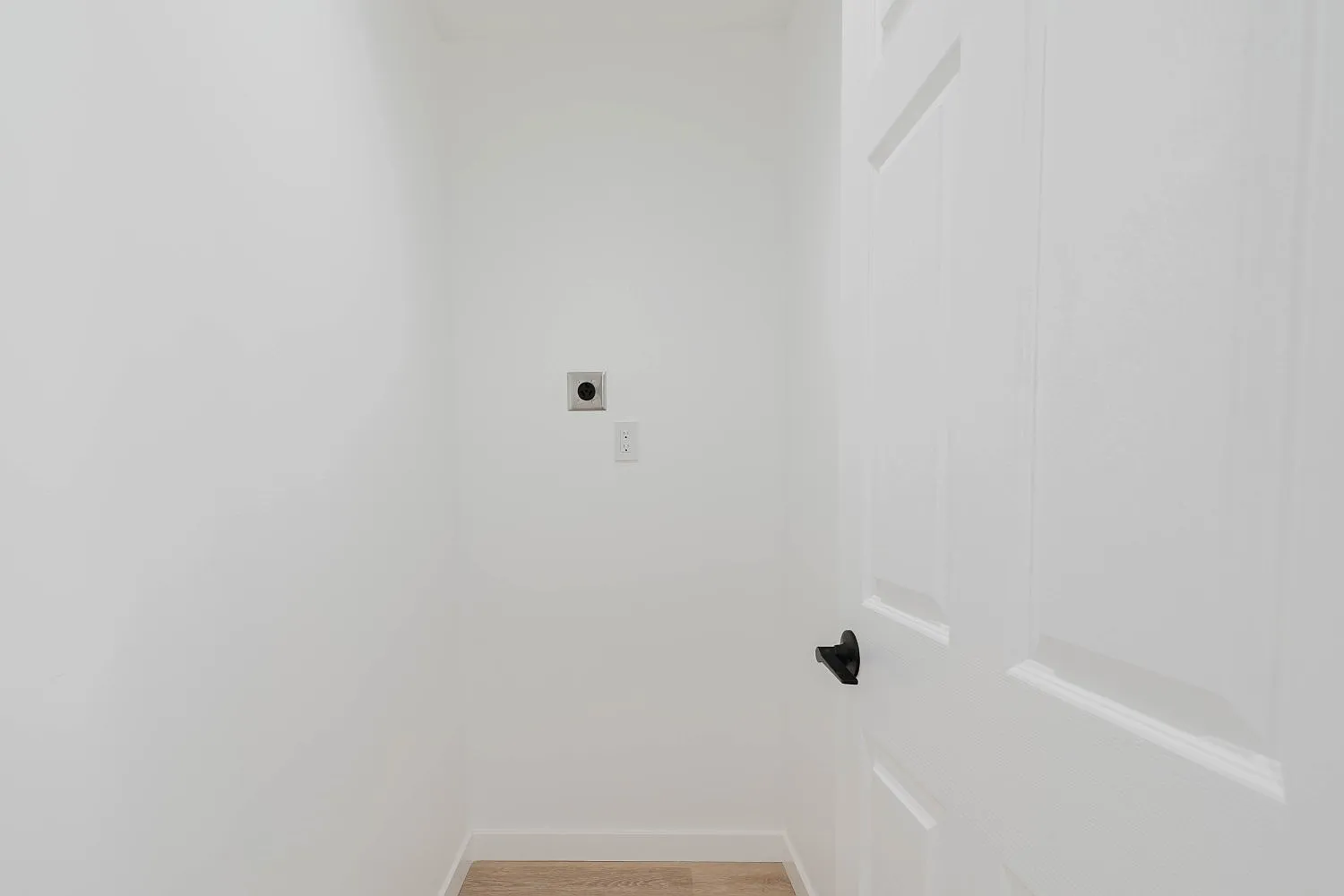4 bed, 1200 sqft, $3,700 — Photo 4