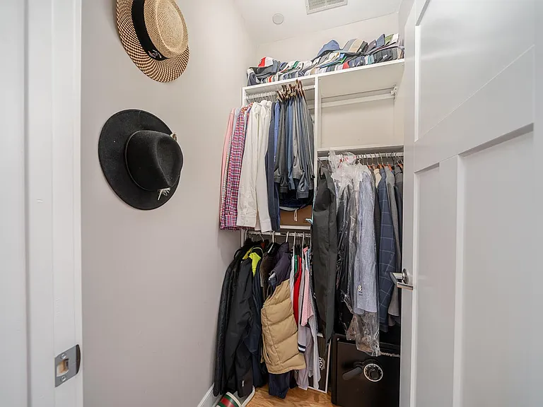 29 Ravine Ave #2 — Photo 22