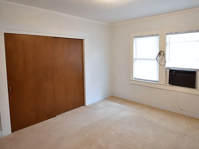 207 E Stockton Ave — Photo 7