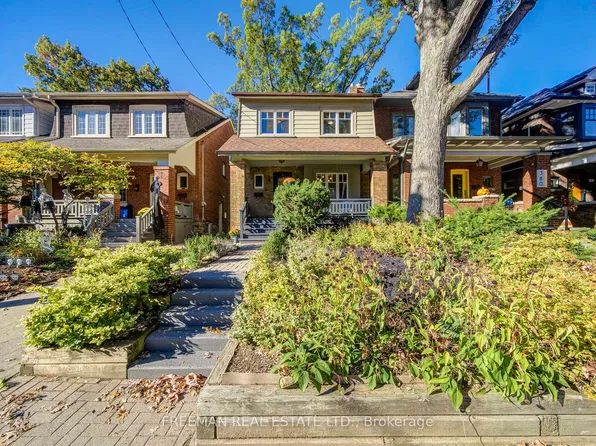 378 Durie St, Toronto, ON M6S 3G4