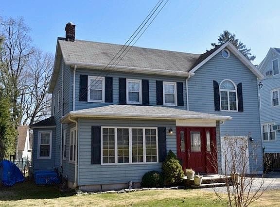 2nd image of 113 Woodvale Ave