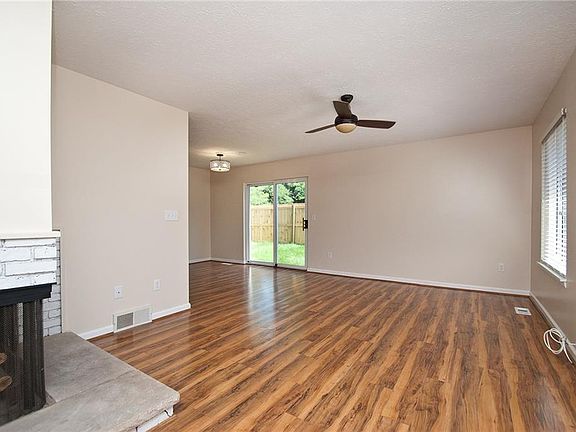 2nd image of 113 Greenway Blvd