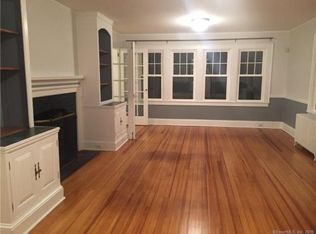 6 Maple Ct, Simsbury, CT 06070