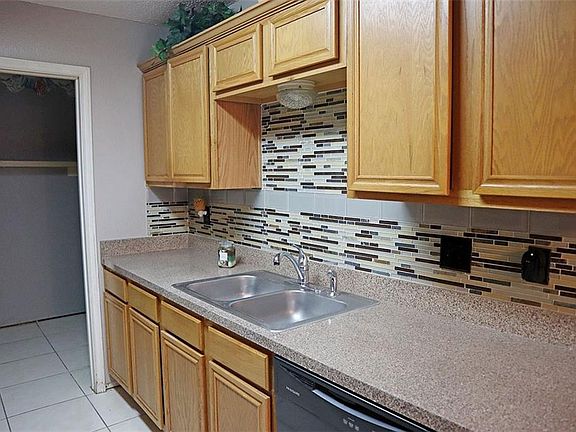 3rd image of 1210 Brittany Way