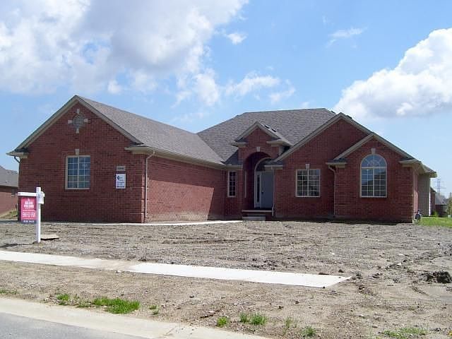 1st image of 63642 Dover Ct