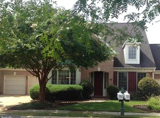 18437 Kapalua Ter, Leesburg, VA 20176