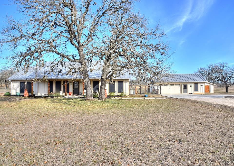 1st image of 1004 E Orchard Park Blvd