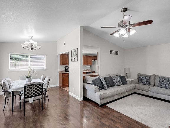 4th image of 423 Elgin Ave