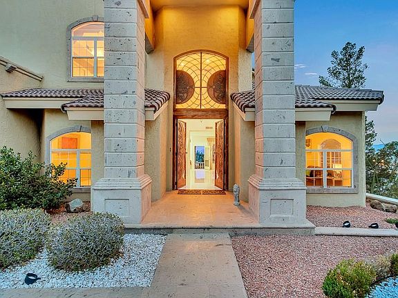 4th image of 24 Bronze Crest Ln