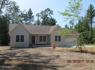 429 Lakewood Rd, Twin Lake, MI 49457