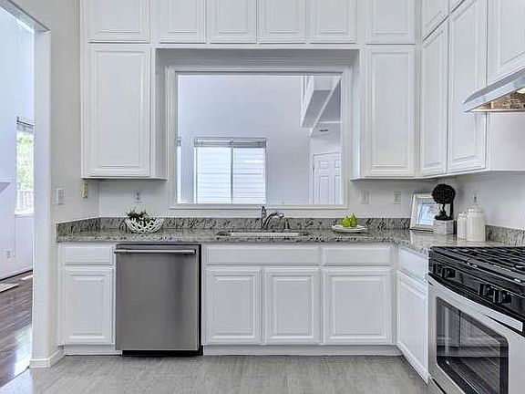 4th image of 2043 Kington Pl