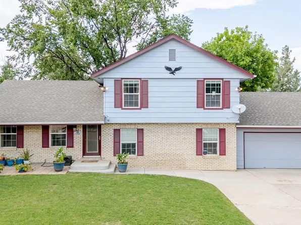 11 Remington Ct, Pueblo, CO 81008