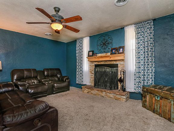 3rd image of 3413 Fleetwood Dr