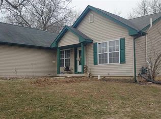 410 Staffordshire Dr NE, Poplar Grove, IL 61065