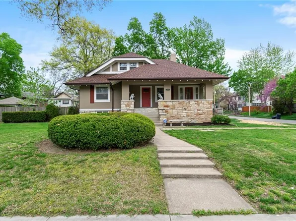 5547 Rockhill Rd, Kansas City, MO 64110