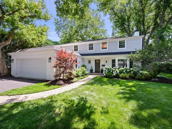 2223 Crestview Ln, Wilmette, IL 60091
